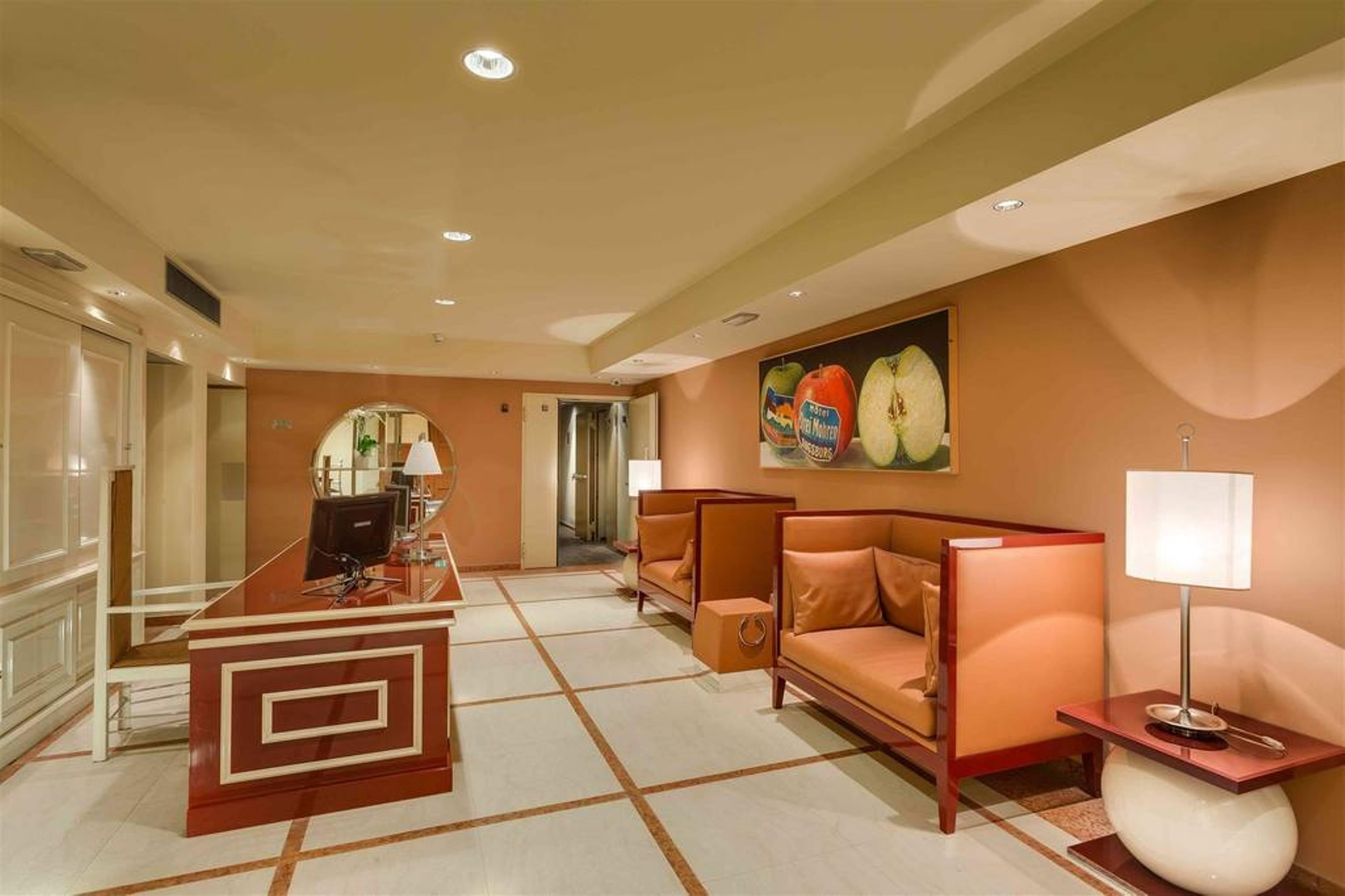 Popartment Aparthotel Флоренция Екстериор снимка