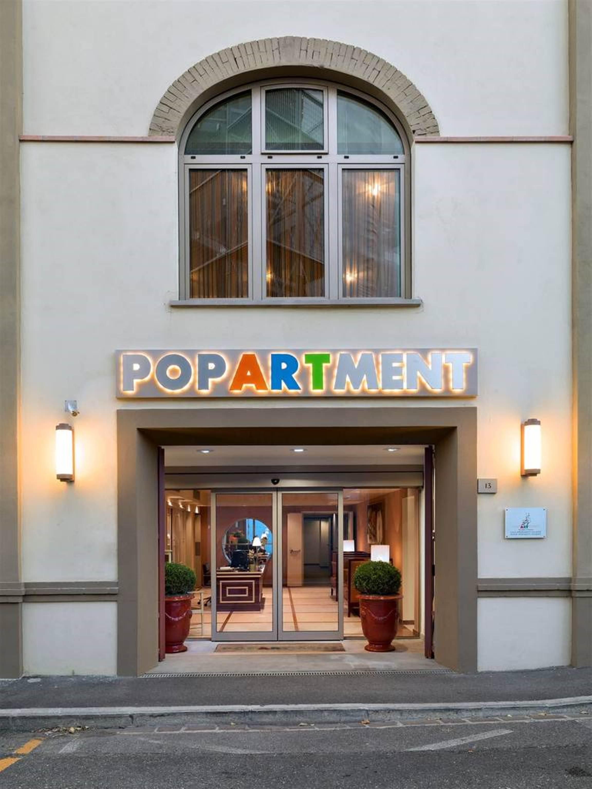 Popartment Aparthotel Флоренция Екстериор снимка